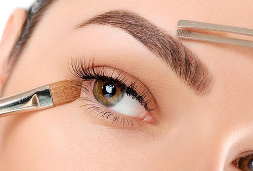 Diseño de cejas Eliana Moreno